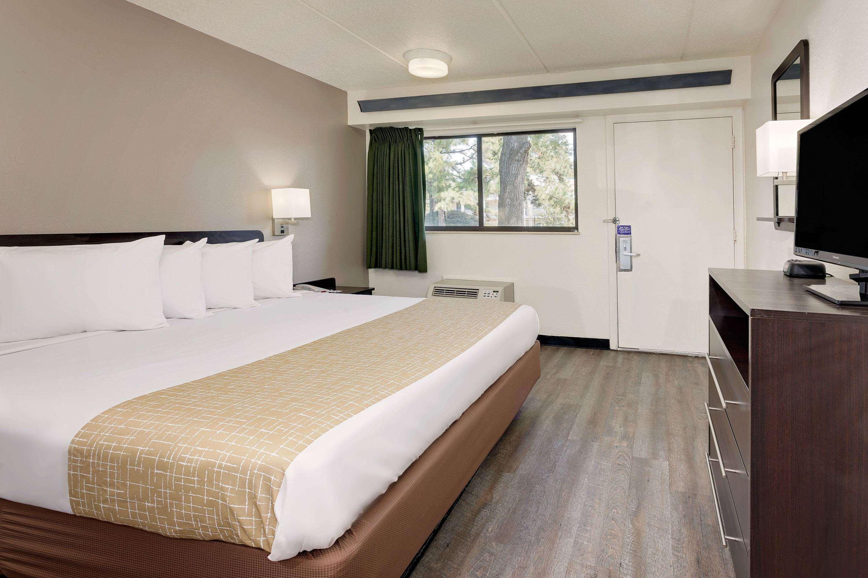 Travelodge By Wyndham College Park Exteriér fotografie
